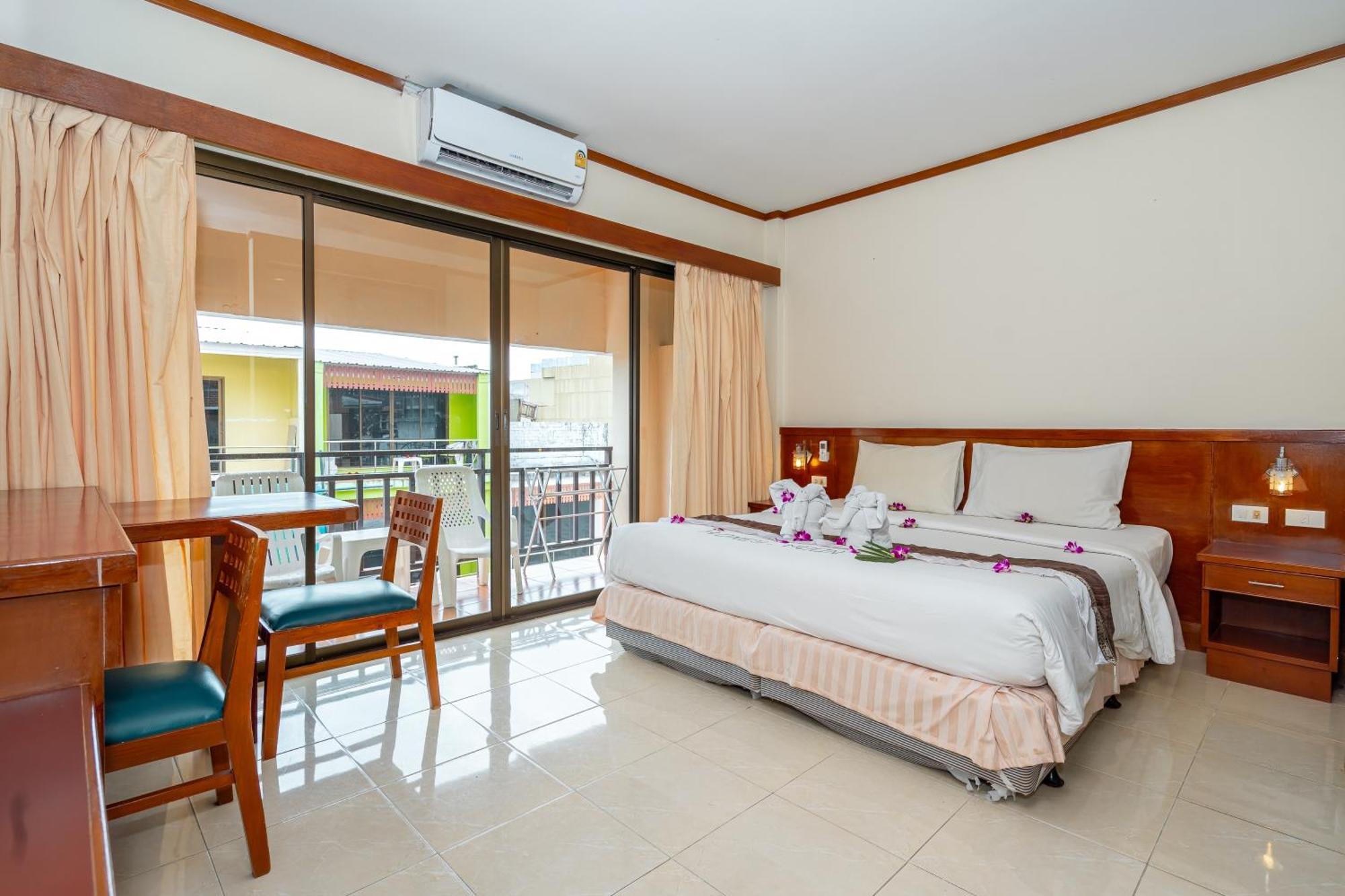 Outdoor Inn Kata Hotel ภายนอก รูปภาพ