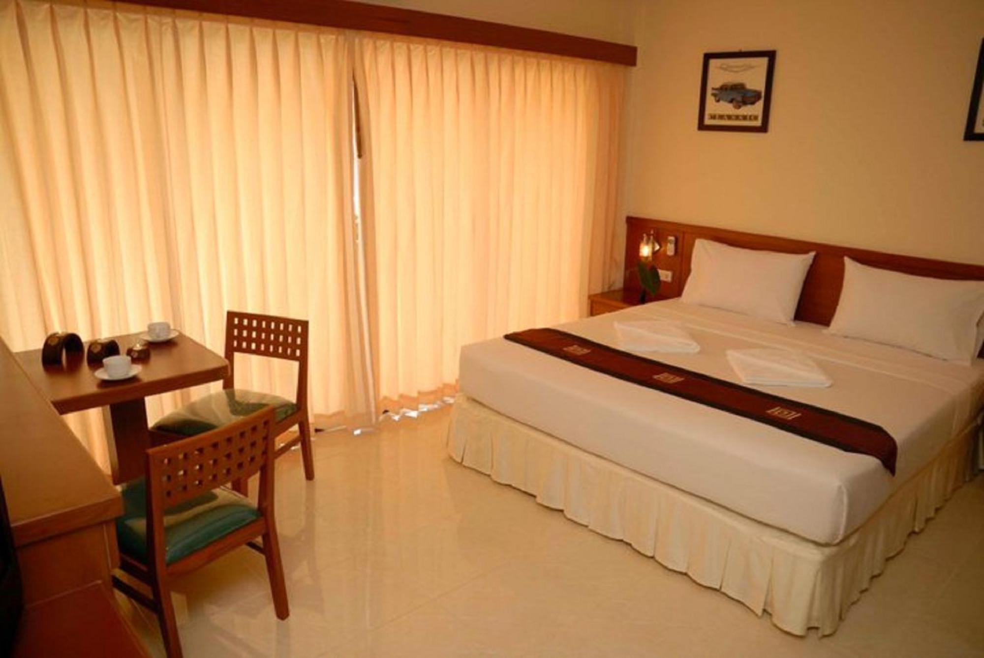 Outdoor Inn Kata Hotel ภายนอก รูปภาพ